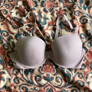 Size 34 C lavender colored underwire bra barely worn